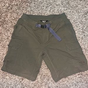 The north face shorts size 32